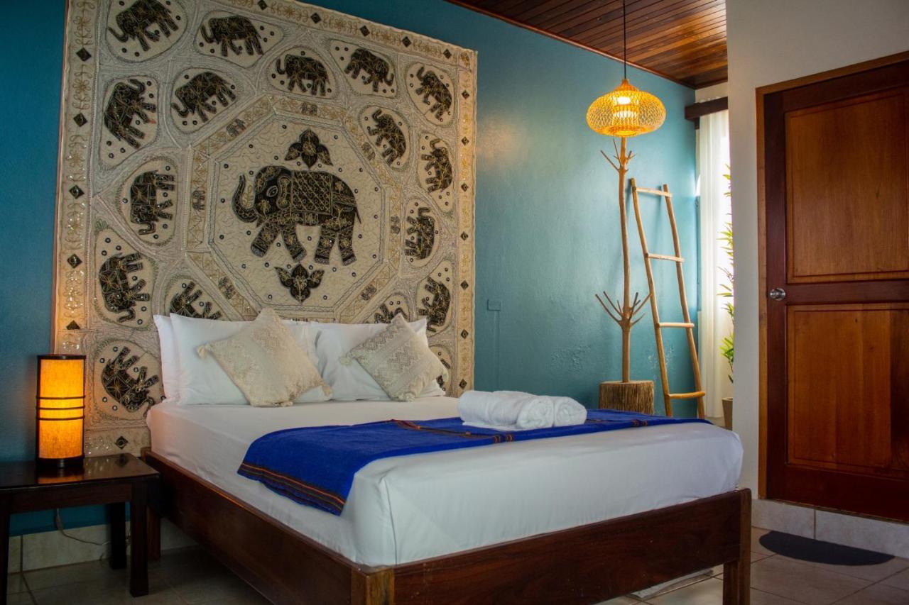 Los Amigos Hostel Flores Bilik gambar
