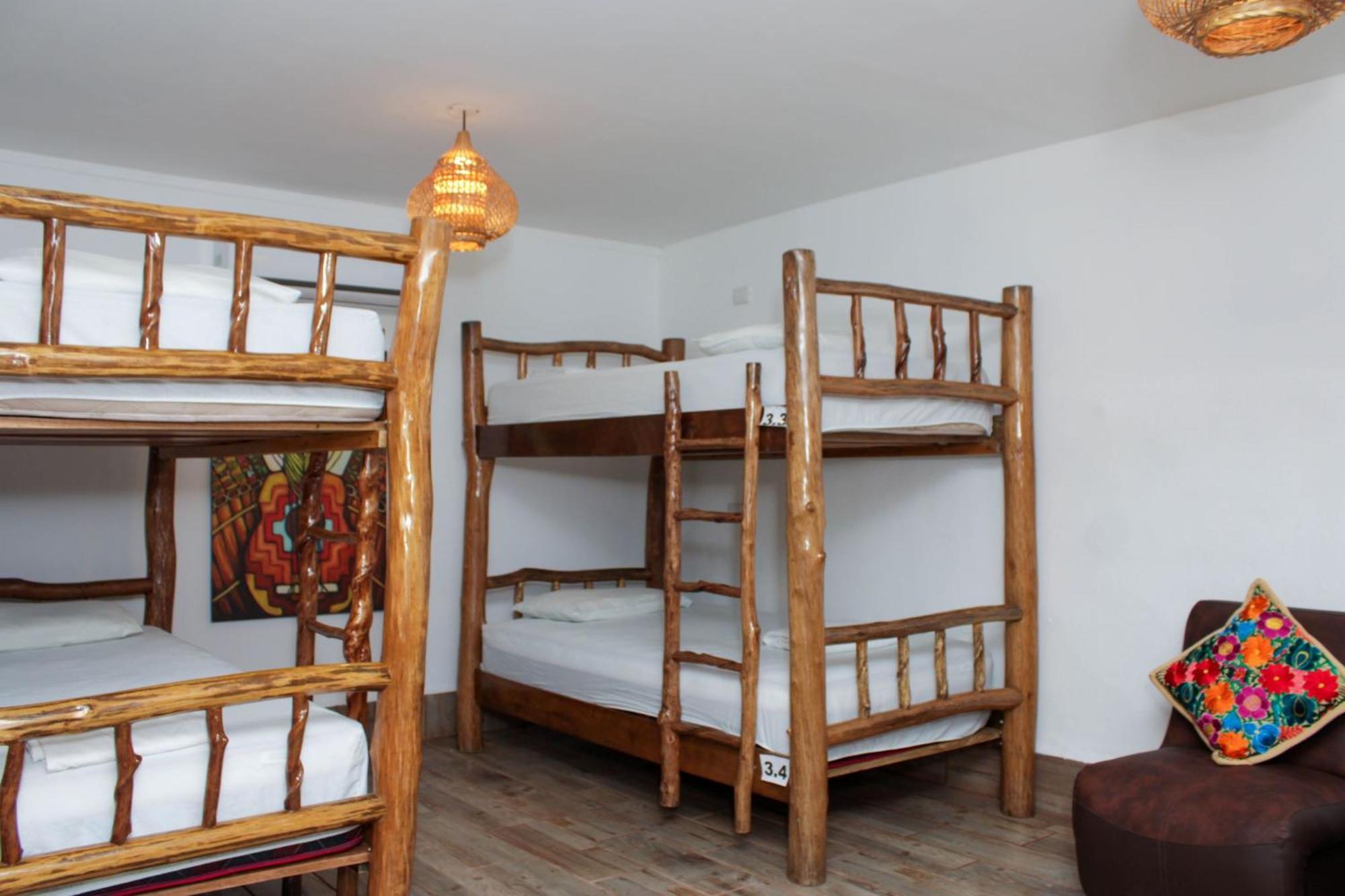 Los Amigos Hostel Flores Bilik gambar